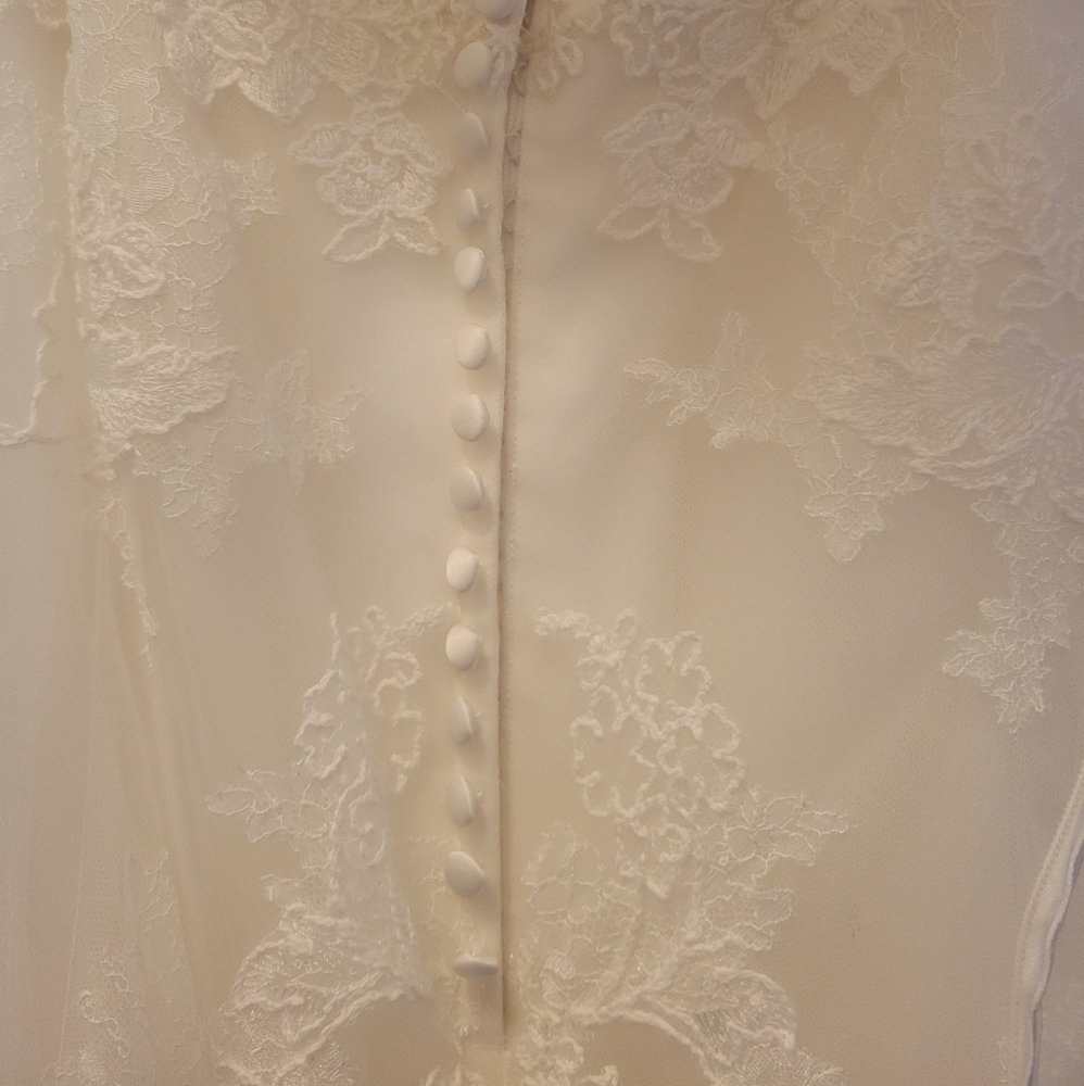 NEW! Enzoani strapless wedding dress - Picture 6 of 10